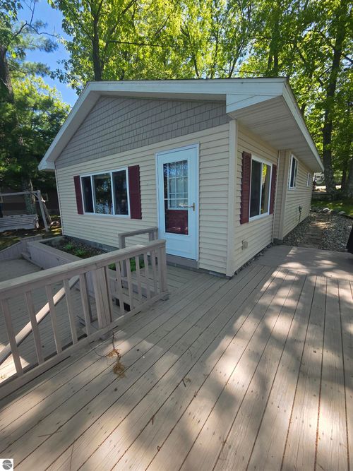 7840 Campbell Avenue, Hale, MI, 48739 | Card Image