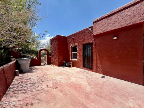 b-7404 Franklin Dr, El Paso, TX, 79915-2832 | Card Image