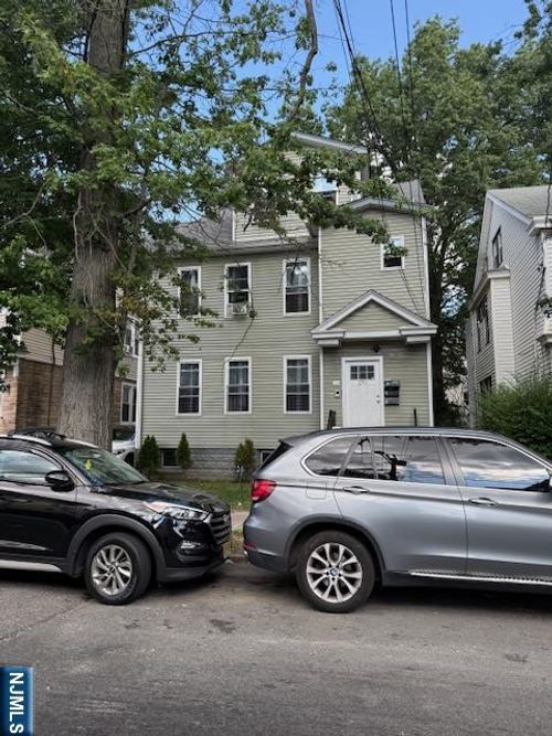 253-251-253 Wainwright St, Newark, NJ, 07112-1226 | Card Image