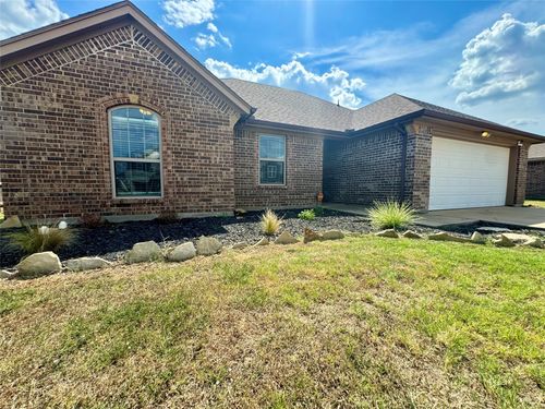417 Lens St, Eastland, TX, 76448-3576 | Card Image