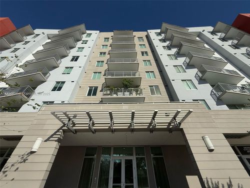 apt-401-7661 Nw 107th Ave, Doral, FL, 33178-4624 | Card Image
