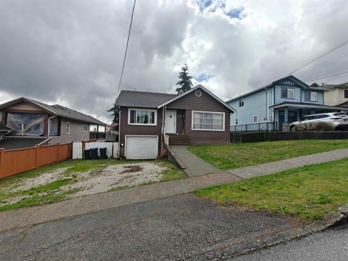 370 Hospital St, New Westminster, BC, V3L3L4 | Card Image