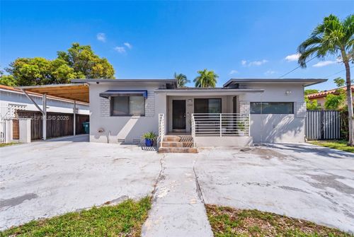 2360 Sw 2nd Street, Miami, FL, 33135 | Card Image