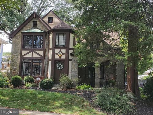 606 Brighton Ave, READING, PA, 19606-1402 | Card Image