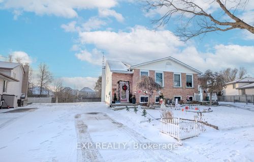 {{alt}} | Card Image