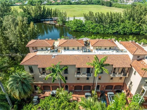 6232 Paradise Point Dr, Palmetto Bay, FL, 33157-2602 | Card Image