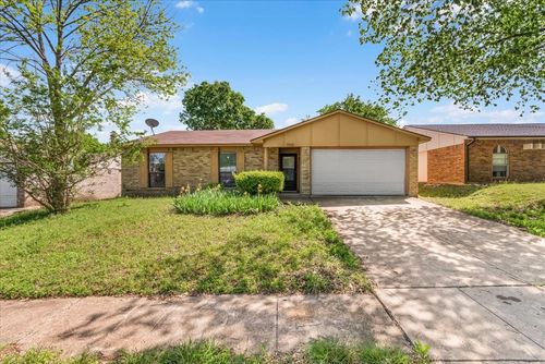 7112 Winterberry Dr, Dallas, TX, 75249-1523 | Card Image