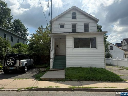 12 Brandt St, Little Ferry, NJ, 07643-1537 | Card Image