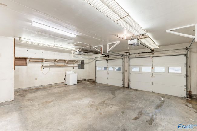 2501 College St Se, House other with 5 bedrooms, 3 bathrooms and null parking in Decatur AL | Image 21
