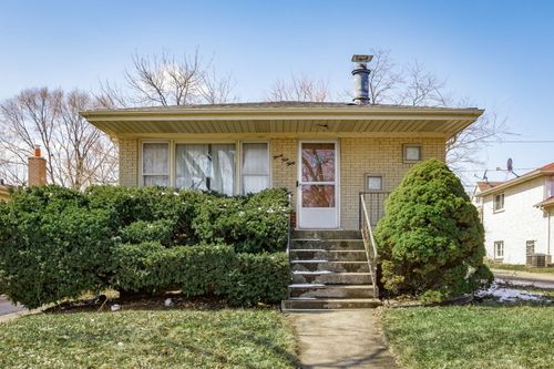 9430 S 81st Ave, Hickory Hills, IL, 60457-1904 | Card Image