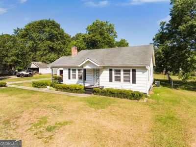 116 Poplar Street, House other with 2 bedrooms, 1 bathrooms and 4 parking in Fairburn GA | Image 3