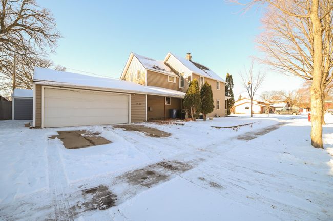 Garage-Side-Exterior.jpg | Image 34