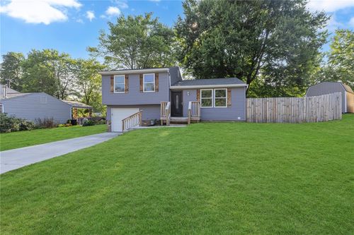 104 Magnolia Dr, Beaver, PA, 15009-1024 | Card Image
