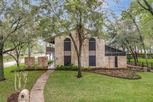 822 Devonport Lane, Seabrook, TX, 77586 | Card Image