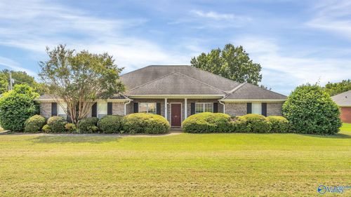 216 Grasslands Rd, Huntsville, AL, 35811-7948 | Card Image