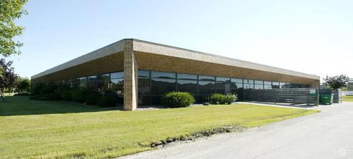 7630 S 10th Street, Oak Creek, WI, 53154 | Card Image