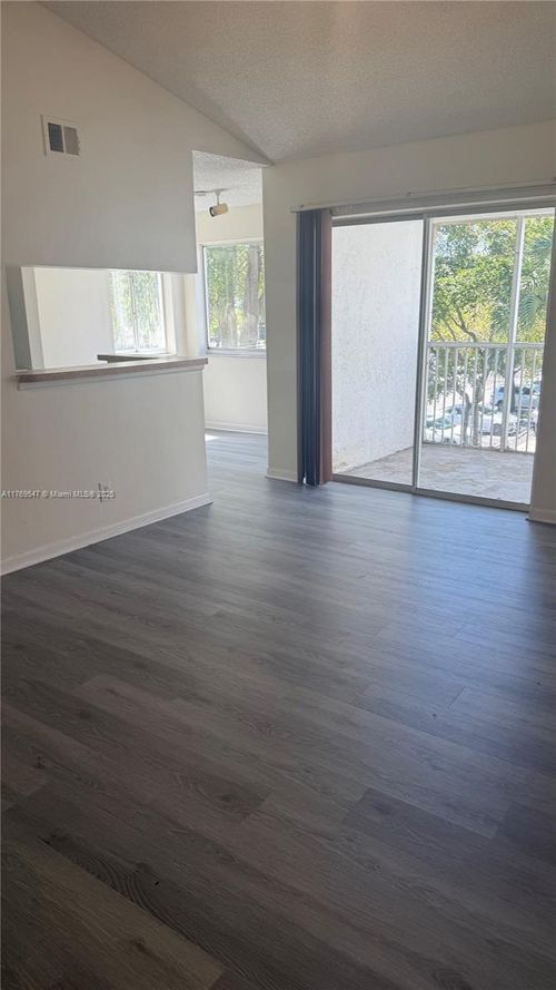 apt-262-5672 Rock Island Rd, Tamarac, FL, 33319-2888 | Card Image