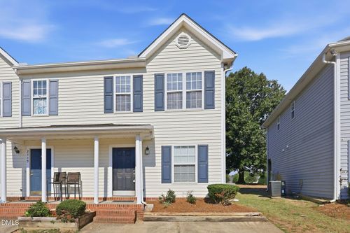 2121 Ventana Ln, Raleigh, NC, 27604-6408 | Card Image