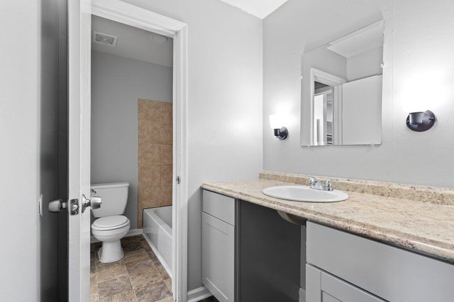 5250 - 5250 Flowering Peach Dr, House other with 3 bedrooms, 2 bathrooms and null parking in Memphis TN | Image 13