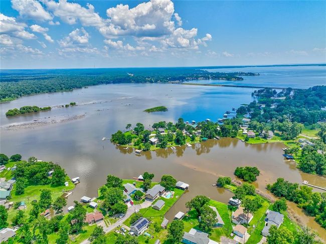 1575 Yaupon Cove Dr, House other with 2 bedrooms, 2 bathrooms and 3 parking in Onalaska TX | Image 31