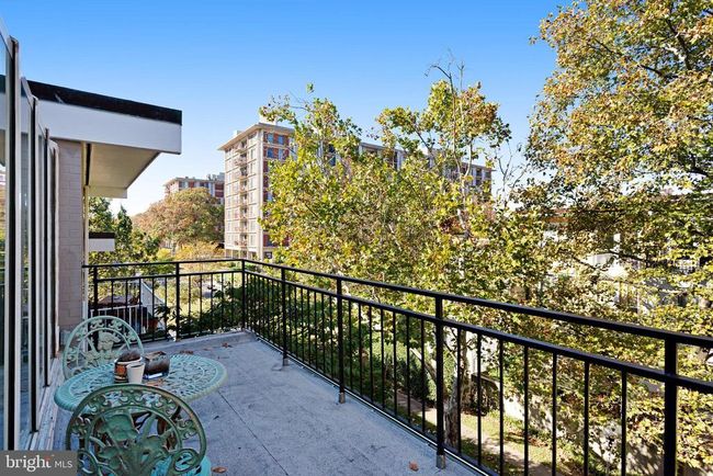 42 G St Sw, Townhouse with 2 bedrooms, 3 bathrooms and null parking in WASHINGTON DC | Image 8