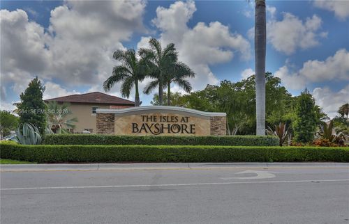304-2-22421 Sw 88th Pl, Cutler Bay, FL, 33190-2038 | Card Image