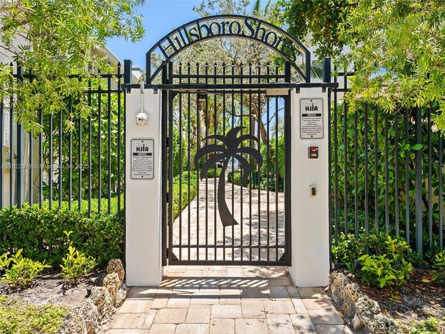 2721 Ne 45 Th St, House other with 2 bedrooms, 2 bathrooms and null parking in Lighthouse Point FL | Image 37