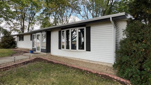 25033 E 3000 North Rd, Dwight, IL, 60420-8117 | Card Image