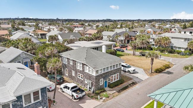 Triplex plus lot next to it | Image 44