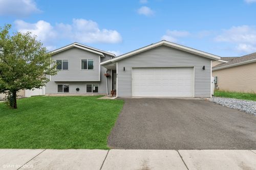 31 Rockefeller Dr, Kalispell, MT, 59901-2586 | Card Image