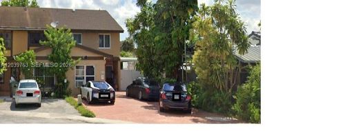 3845 W 10th Dr, Hialeah, FL, 33012-7236 | Card Image