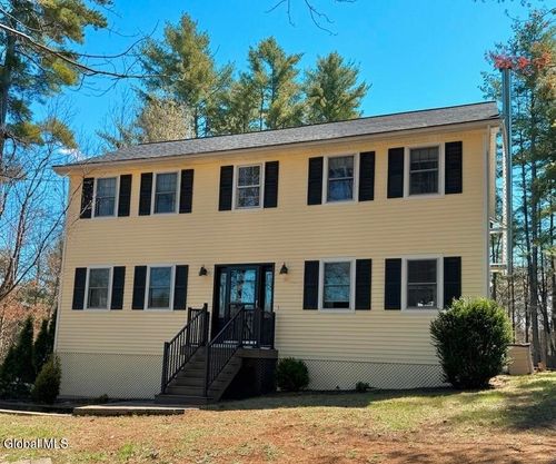 9 Amethyst Dr, Queensbury, NY, 12804-9499 | Card Image
