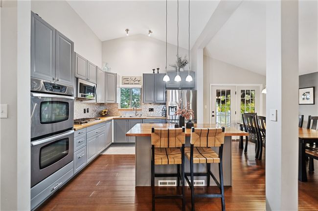 141 Terrace Ct, House other with 3 bedrooms, 3 bathrooms and 2 parking in Trafford PA | Image 5