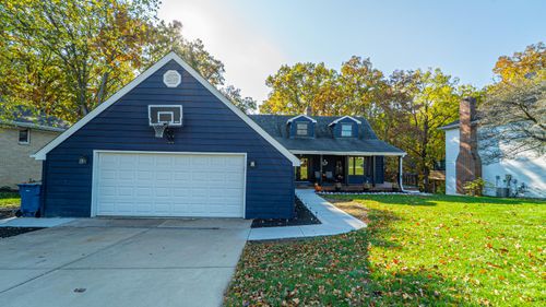 490 Ashford Ln, Valparaiso, IN, 46385 | Card Image