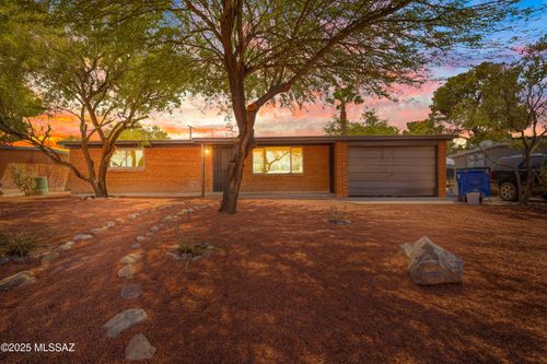 5202 E 24th St, Tucson, AZ, 85711-5419 | Card Image