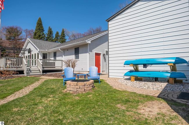 6001 N Silver Pines Dr, House other with 3 bedrooms, 2 bathrooms and null parking in Bellaire MI | Image 17