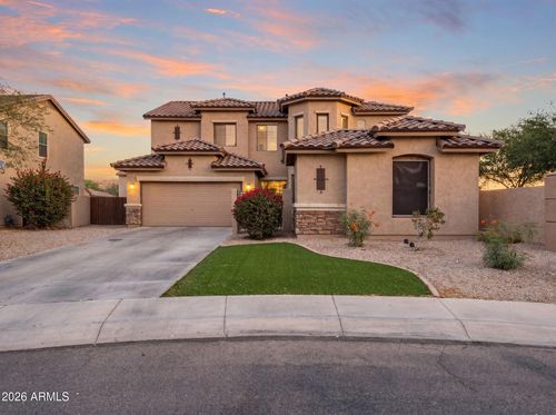 82 W Raven Dr, Chandler, AZ, 85286-4582 | Card Image