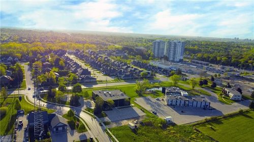 rear-850 Medway Park Dr, London, ON, N6G5C6 | Card Image