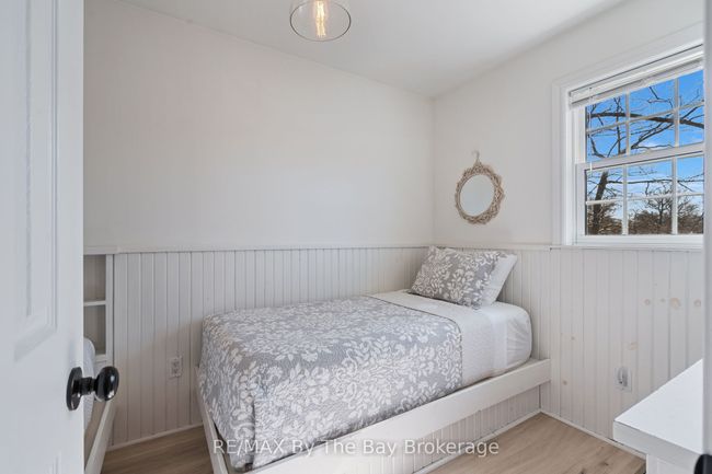 15 Baker St, House other with 4 bedrooms, 2 bathrooms and 4 parking in Wasaga Beach ON | Image 19