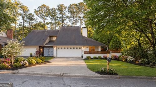 230 Halah Cir, Sandy Springs, GA, 30328-5241 | Card Image