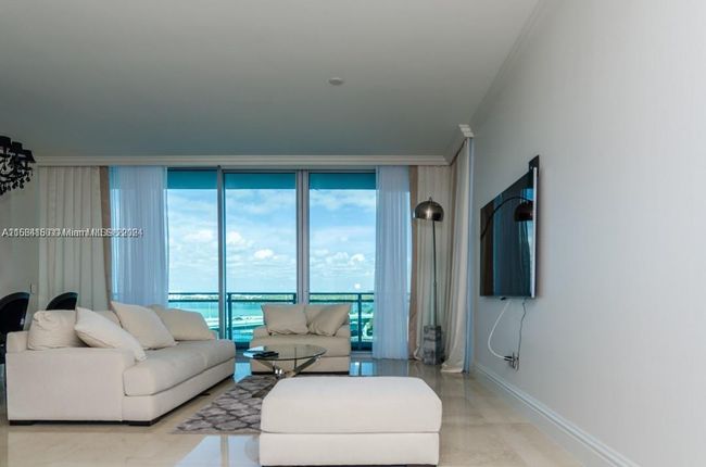 406 - 10295 Collins Ave, Condo with 2 bedrooms, 2 bathrooms and null parking in Bal Harbour FL | Image 10
