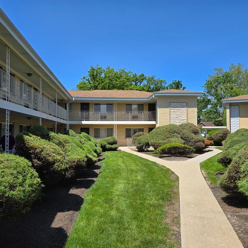 apt-a4-1041 N Northwest Hwy, Park Ridge, IL, 60068-1864 | Card Image