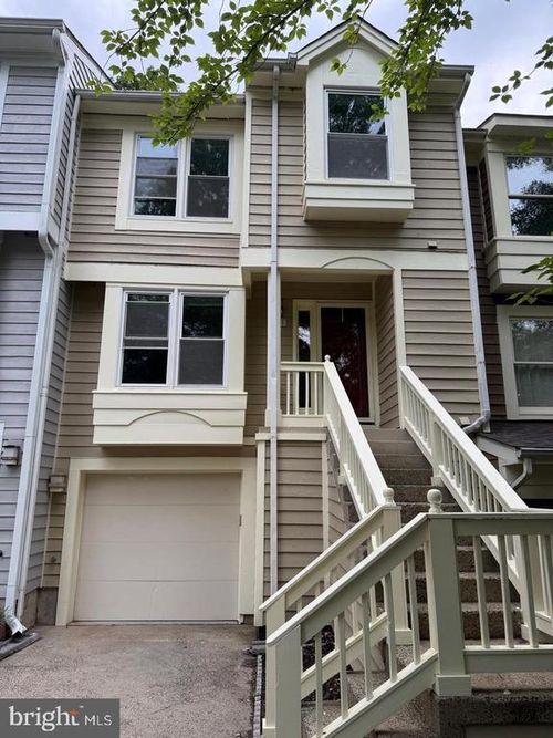 1631 Oak Spring Way, RESTON, VA, 20190-4918 | Card Image