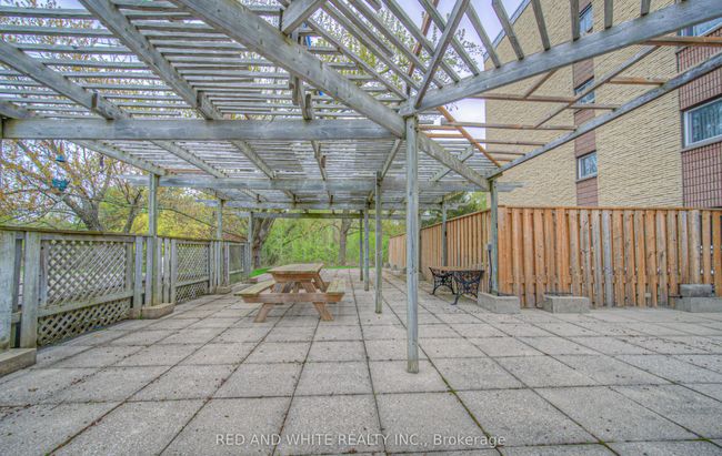 406 - 400 Champlain Blvd, Condo with 2 bedrooms, 1 bathrooms and null parking in Cambridge ON | Image 43