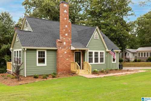 409 6th St W, Jasper, AL, 35501-3712 | Card Image