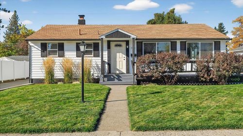 5511 N D St, Spokane, WA, 99205-7301 | Card Image