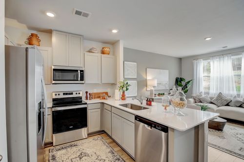 1465 Lexington Way, Lewisburg, TN, 37091-2124 | Card Image
