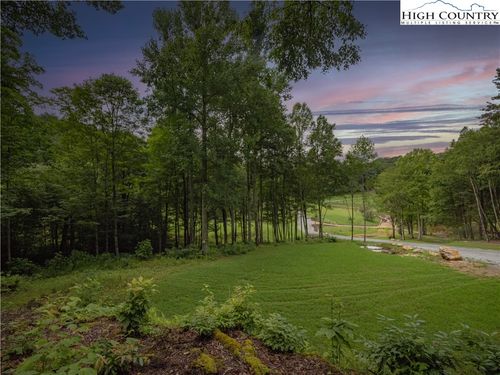 9 Sierra, Elk Park, NC, 28622 | Card Image