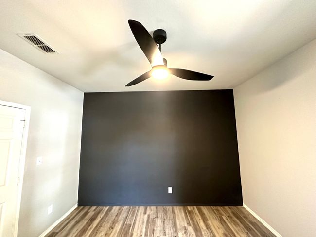 901 Se 10 Th St, Home with 3 bedrooms, 2 bathrooms and null parking in Grand Prairie TX | Image 14