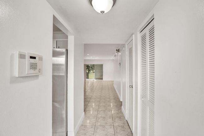 APT-202 - 6200 S Falls Circle Dr, Condo with 2 bedrooms, 2 bathrooms and null parking in Lauderhill FL | Image 7